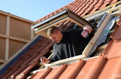 Pose de fenêtres de toit Velux à Saint-Martin-de-Villereglan